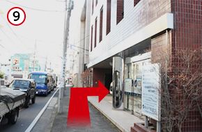 「森谷産業旭ビル」に到着です。エレベーターで5F までお越しください。