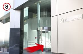 更に直進し、KDX船橋ビルの6階です。