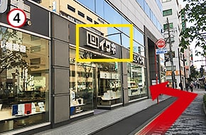 「イワキ」が入っているビルの5階に、八王子オフィスがございます。