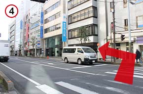 1階に証券会社がある「イーストサンビル5ビル」の4階です。