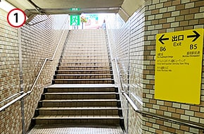 盛岡駅B6出口を出てまっすぐ進みます。