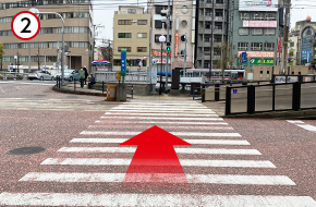 「築町通り」の交差点を中島川側へ渡ります。