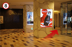 右方向へ道なりに歩いていきます。
