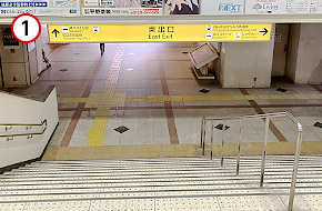 近鉄「四日市駅」の東出口を出ます。