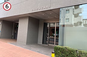 すぐに見えるDOビル花崎町5(旧ビル名:住友生命成)の3階が成田オフィスです。