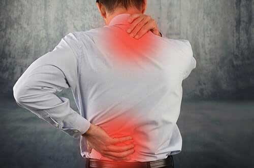 追突事故でむちうちに！ 慰謝料で損しないために知っておくべき...