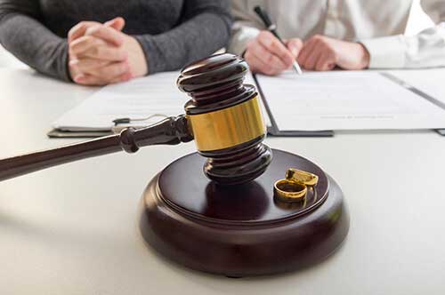 相手が弁護士を立ててきた！協議離婚・離婚調停の交渉で弁護士に相談すると良いケース