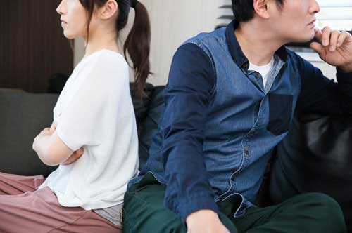 配偶者に黙って、浮気相手だけに慰謝料請求することは可能？ 弁護士が解説！