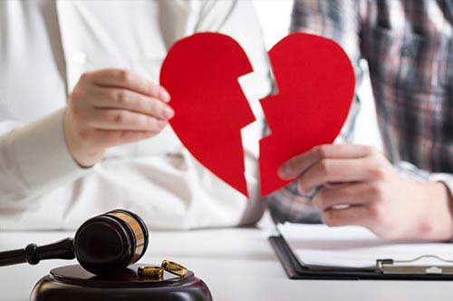 ギャンブル癖のある夫と離婚したい！ギャンブル依存は離婚理由になる？