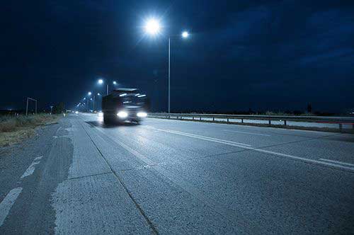 あおり運転は犯罪！ 問われうる罪と科される刑罰とは