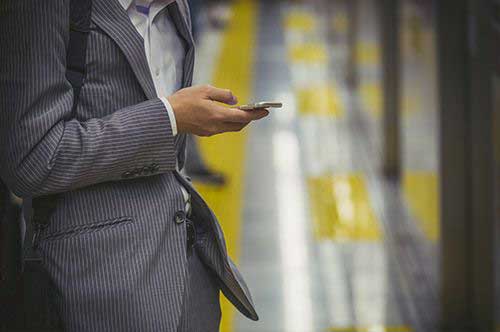 盗撮容疑で逮捕されたとき問われる罪は？ 迷惑防止条例など解説