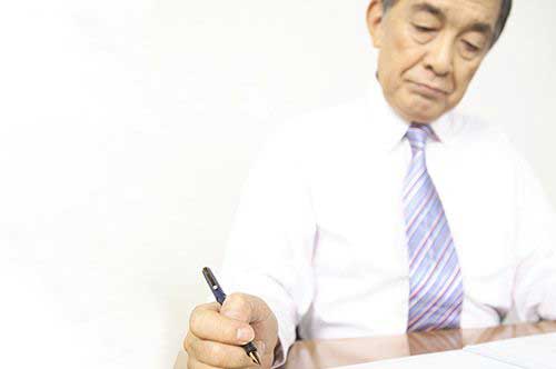 代表取締役が自己破産すると、会社も自己破産させなければいけない？