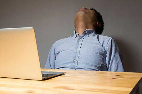 サービス業での残業代請求をしたい！ 労働基準監督署と弁護士は何が違う？