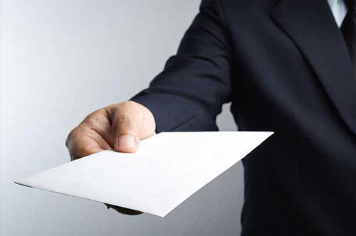 サービス業における内容証明郵便で残業代を請求する際の注意点や書き方とは