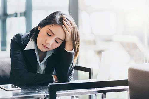 ボーナスに残業代を合算するのは違法！残業代を請求する方法は？