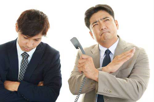 有給休暇の理由を聞かれるのはパワハラ？ 違法性や対処法を解説