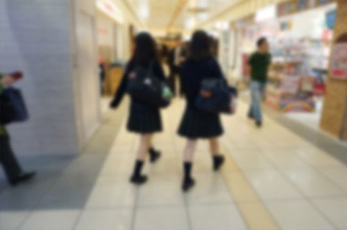 未成年者が窃盗しても逮捕？ 子どもが事件を起こした際の流れと対応