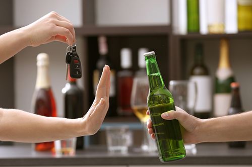 飲酒（酒気帯び）運転で逮捕！ 勾留期間や罰則、裁判の流れ