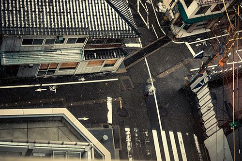 台風のなかで従業員を出社させることは安全配慮義務違反か？ 【弁護士が解説】