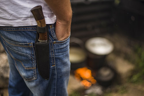 刃渡り何センチを超えると銃刀法違反？ 刃物所持で逮捕されたら？