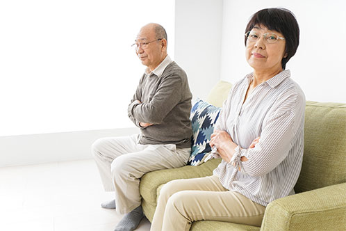 熟年離婚を決めたら知っておきたい！ 離婚後の生活費や年金はどうなる？