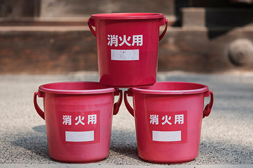 失火罪と重過失失火罪の違いとは？ 失火の刑事責任・民事責任を解説