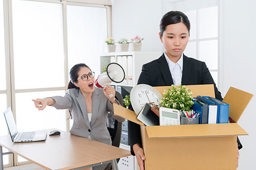 会社都合なのに離職票は自己都合退職にされた！ 失業保険はどうなる？