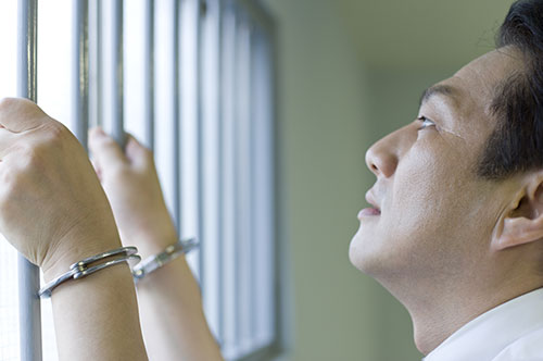 接見（面会）とは？ 弁護士に接見を依頼するメリットと注意点を併せて解説