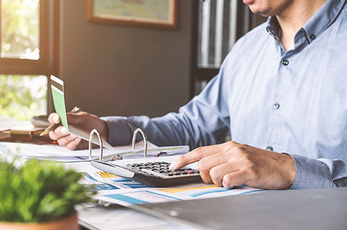 再婚した父の遺産相続権利があるのは後妻だけ？ 弁護士が解説します