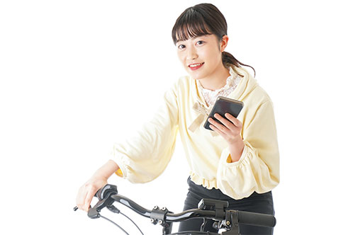 子どもが自転車のながら運転で接触事故！ 刑事・民事の責任はどうなる？