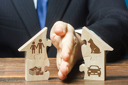 事実婚の解消で慰謝料請求はできる？ 財産分与や養育費についても解説