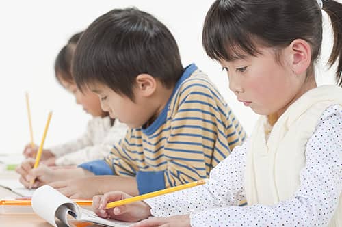 子ども3人の養育費はいくら？ 離婚前に決めておくべきポイントを解説！