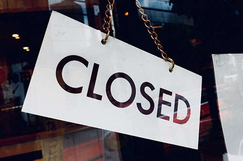廃業する場合の手続の流れや注意すべき点とは？ 倒産との違いも