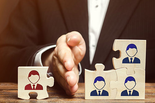 違法なリストラとは？ リストラに遭った場合に確認すべきことを弁護士が解説