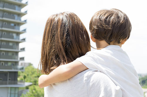 再婚したら養育費は減らされる？  減額されないケースとの違いとは