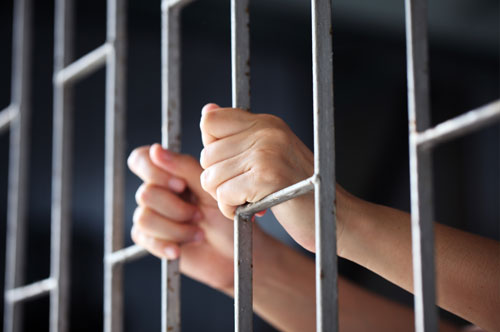 警察に逮捕されたらどうなる？ 取り調べの流れと弁護士を依頼すべき理由