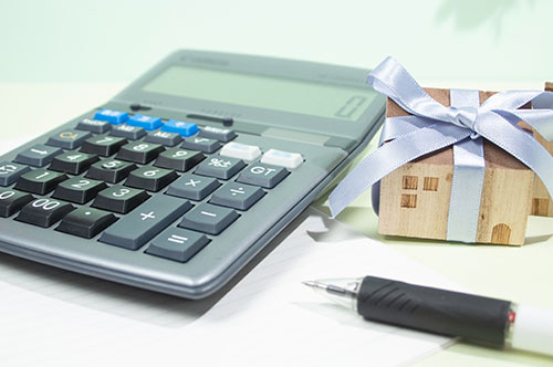 暦年贈与が相続対策にならないことがある？ 落とし穴に注意