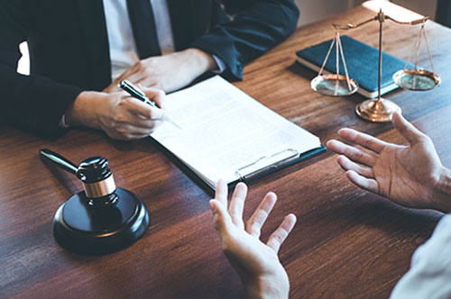 在宅事件の流れを解説｜起訴される可能性や身柄事件との違いとは