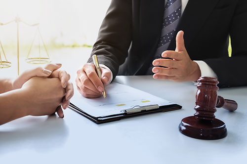 よくある遺産争いのパターンとは？ トラブルの対処法も含めて解説