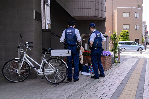 任意同行は拒否できる？ 任意出頭との違いや逮捕の可能性を弁護士が解説