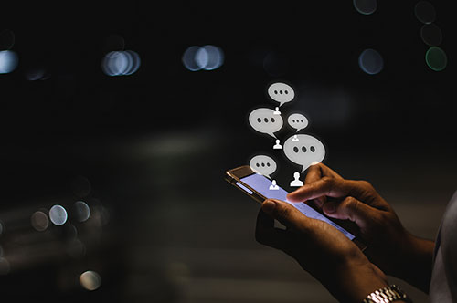 企業の公式SNSアカウントが炎上した！ 対応はどうするべき？