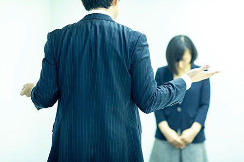 降格人事は違法？ 処分を検討するとき気をつけるべきこととは？