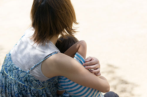 元夫が養育費を払わない！ 差し押さえの手続き・必要な条件とは