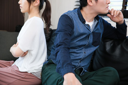 再婚禁止期間とは？ 期間中に再婚する方法や妊娠した場合の注意点