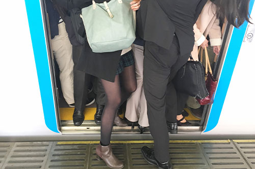 女子中学生への痴漢で逮捕。冤罪の場合どうすればいい？