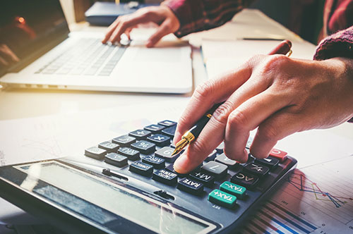 【弁護士が解説】債権回収をスムーズに進める方法は？ 誰に依頼すべき？