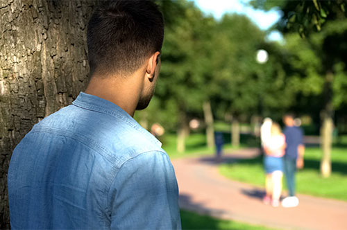 待ち伏せ行為は犯罪？ ストーカーとして逮捕される可能性はあるのか