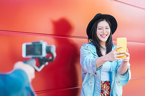 軽い気持ちで撮影しても逮捕？ 軽犯罪法違反に該当するケースについて解説