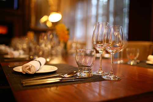 予約済みのレストランを無断キャンセルしたら損害賠償請求される？