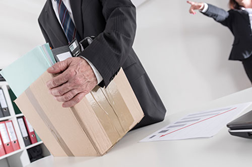 会社からリストラされそうになったら拒否できる？ 対処方法について